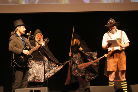 Otroška predstava Zaljubljeni v Butale 14 Foto Ljubo Vukelič